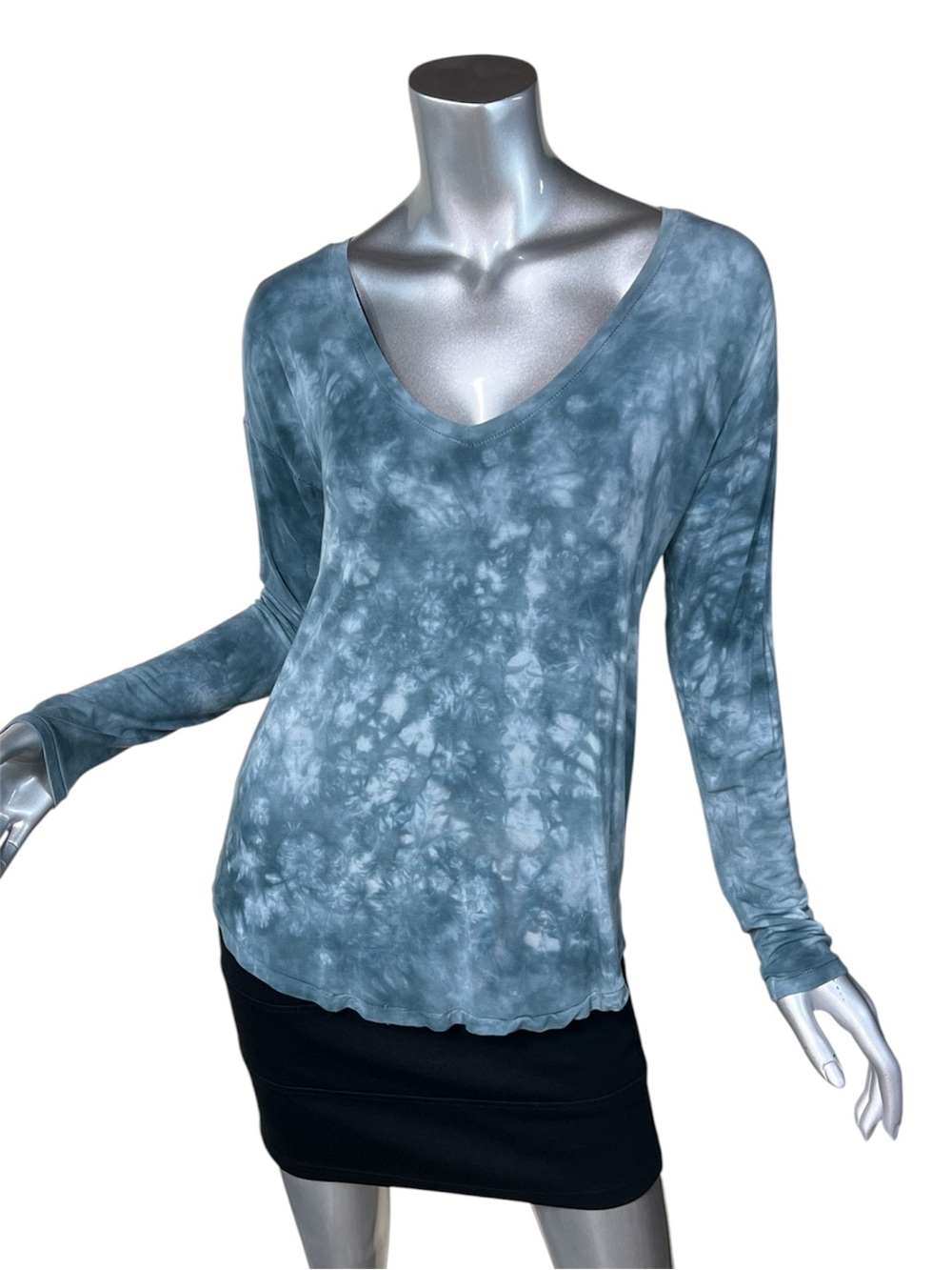 American Eagle Soft & Sexy V Neck Blue Tie Dye Soft Stretch Shirt Medium